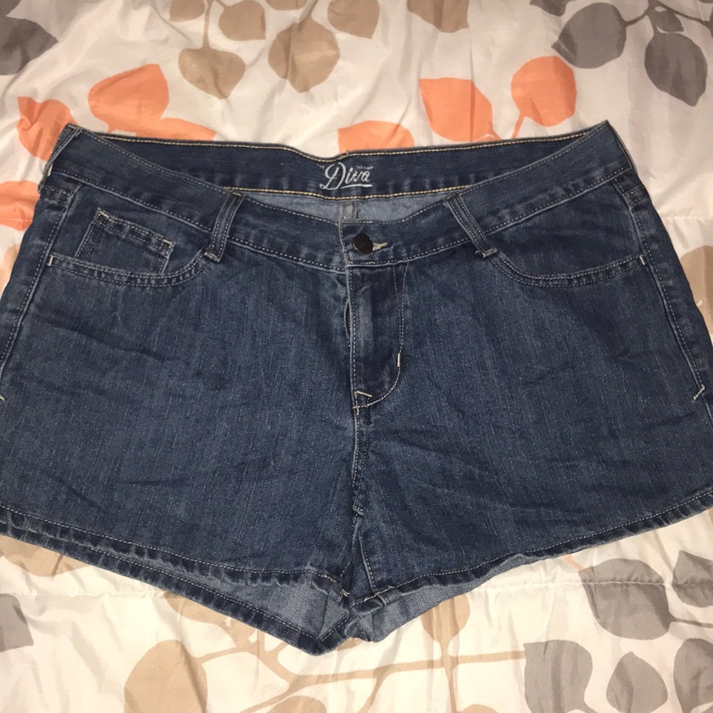 Old navy diva shorts